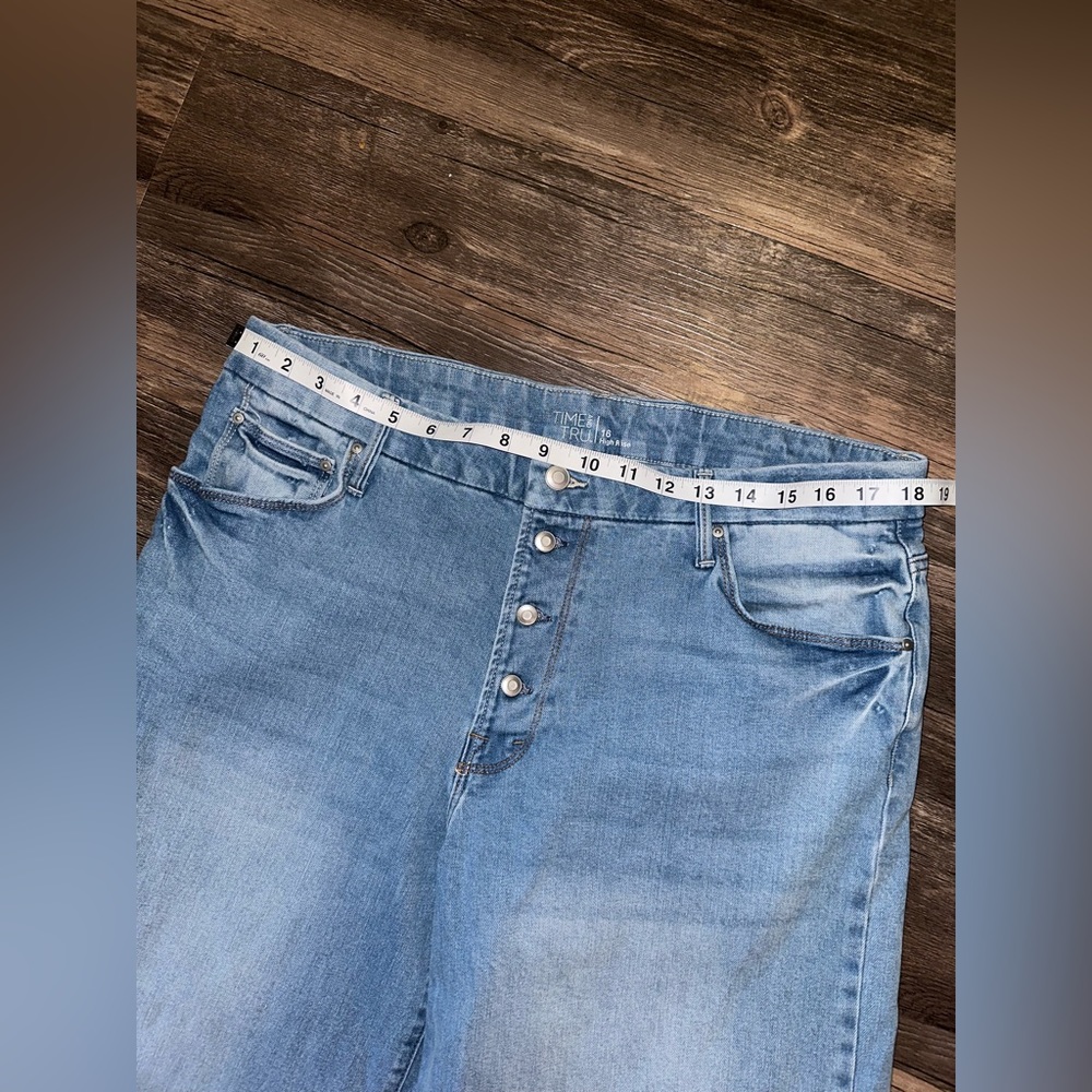 Time and Tru Blue Denim High Rise Wide Legged Jeans Size 16 - Picture 4 of 9